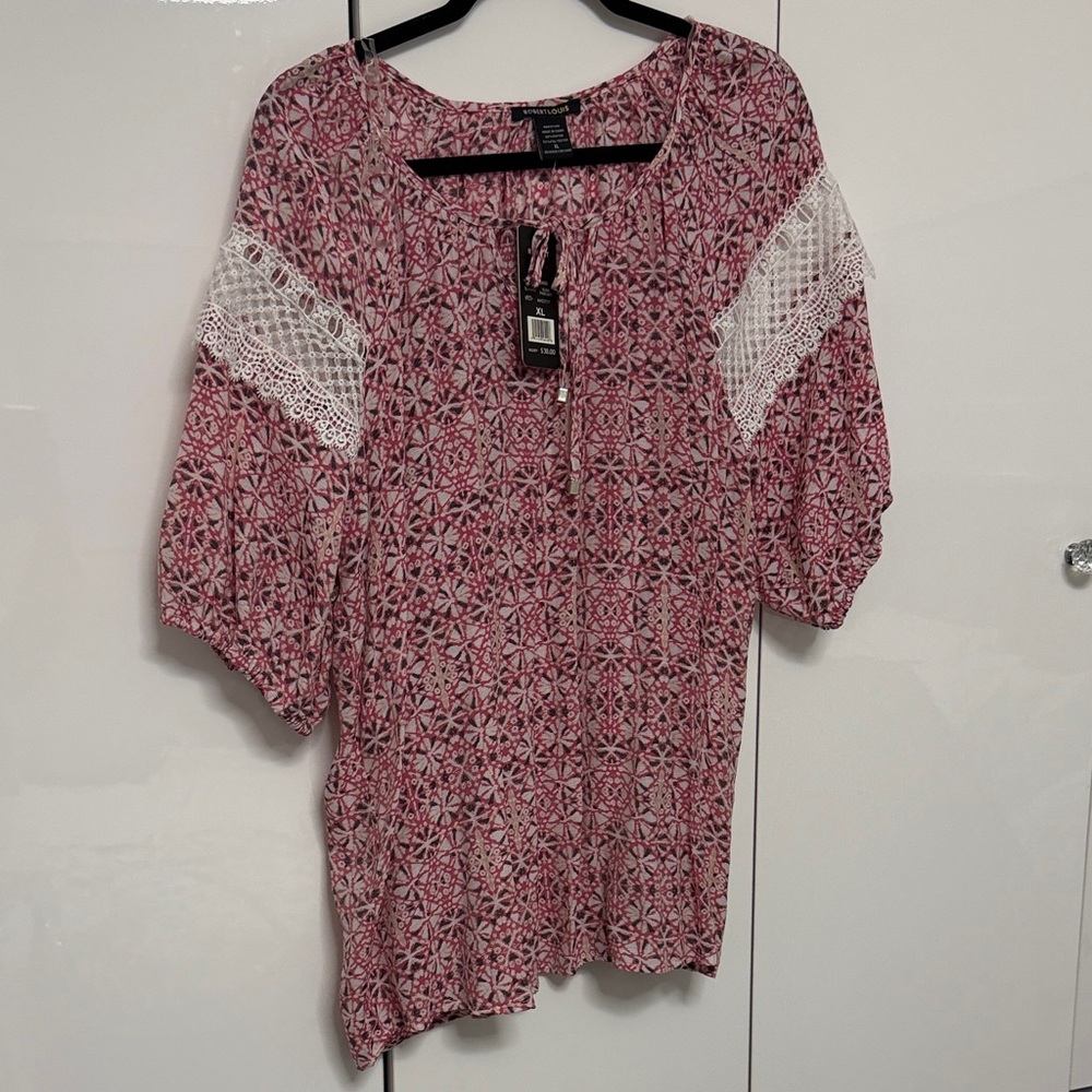 Robert Louis Pink and White Geometric Blouse
